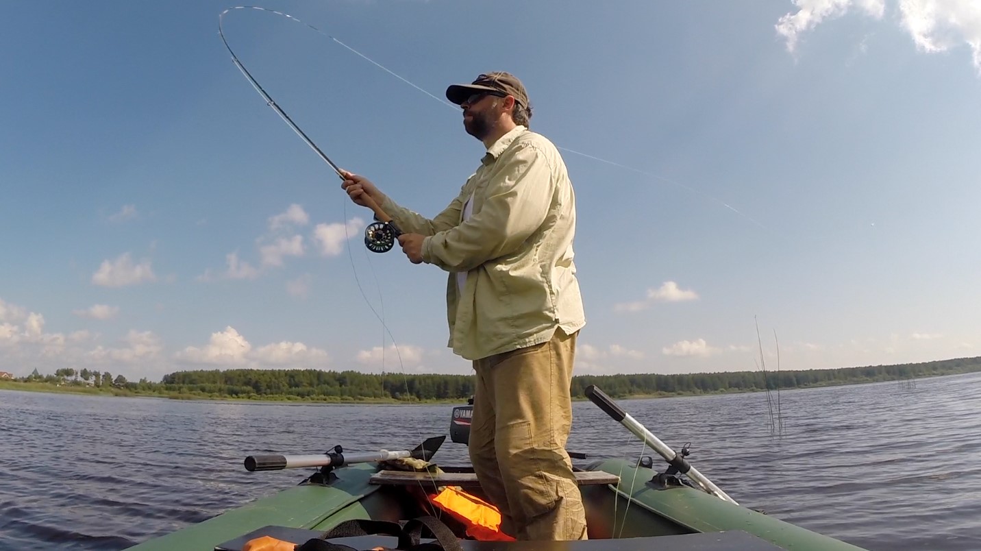 Осенняя рыбалка с лодки