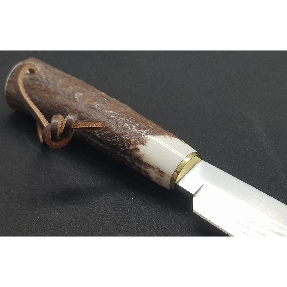 Нож "BRACO" с фикс клинком длиной 11 см, рукоять рог оленя, ножны кожа