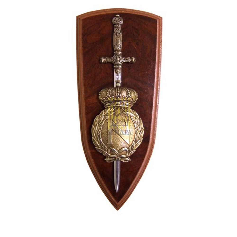 Панно: щит и меч