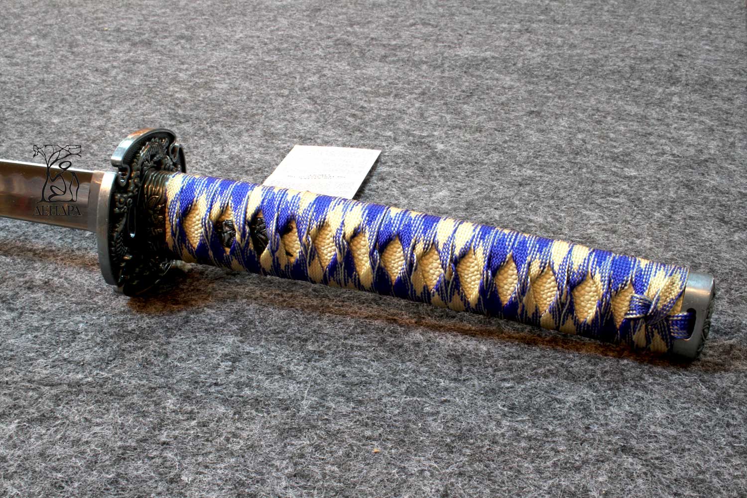 Вакидзаси, цвет серо-голубой, рукоять плетёная, ножны плетёные, латунь