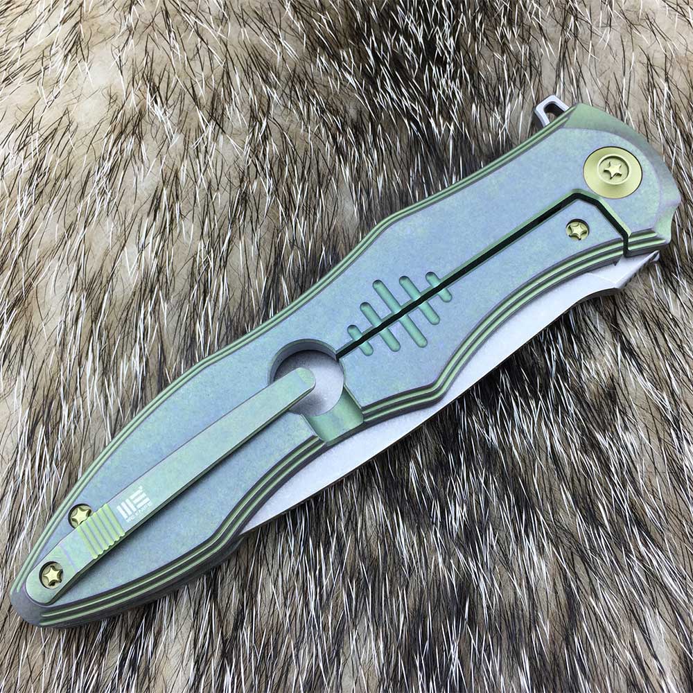 Нож складной, сталь Bohler M390, длина клинка 107 мм, рукоять титан, цвет зеленый, клипса, замок fra