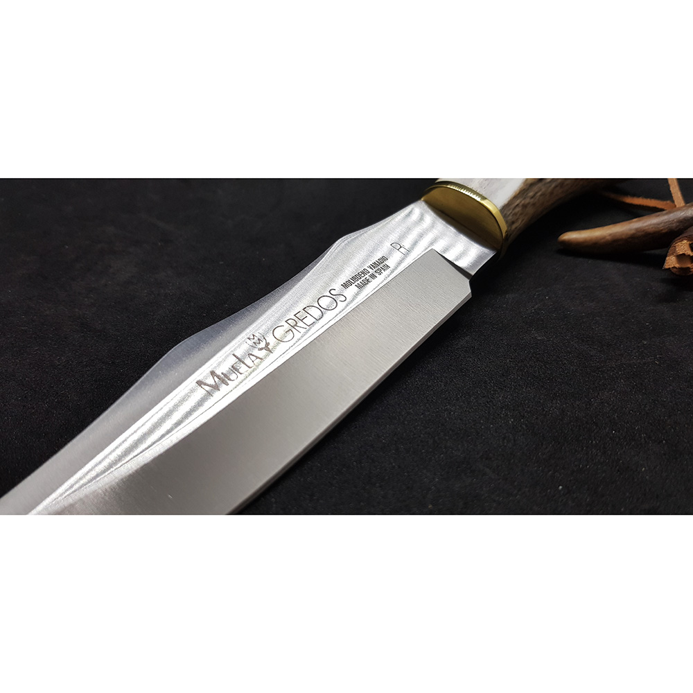 Нож "GRED" с фикс клинком длиной 17 см, рукоять рог оленя, ножны кожа