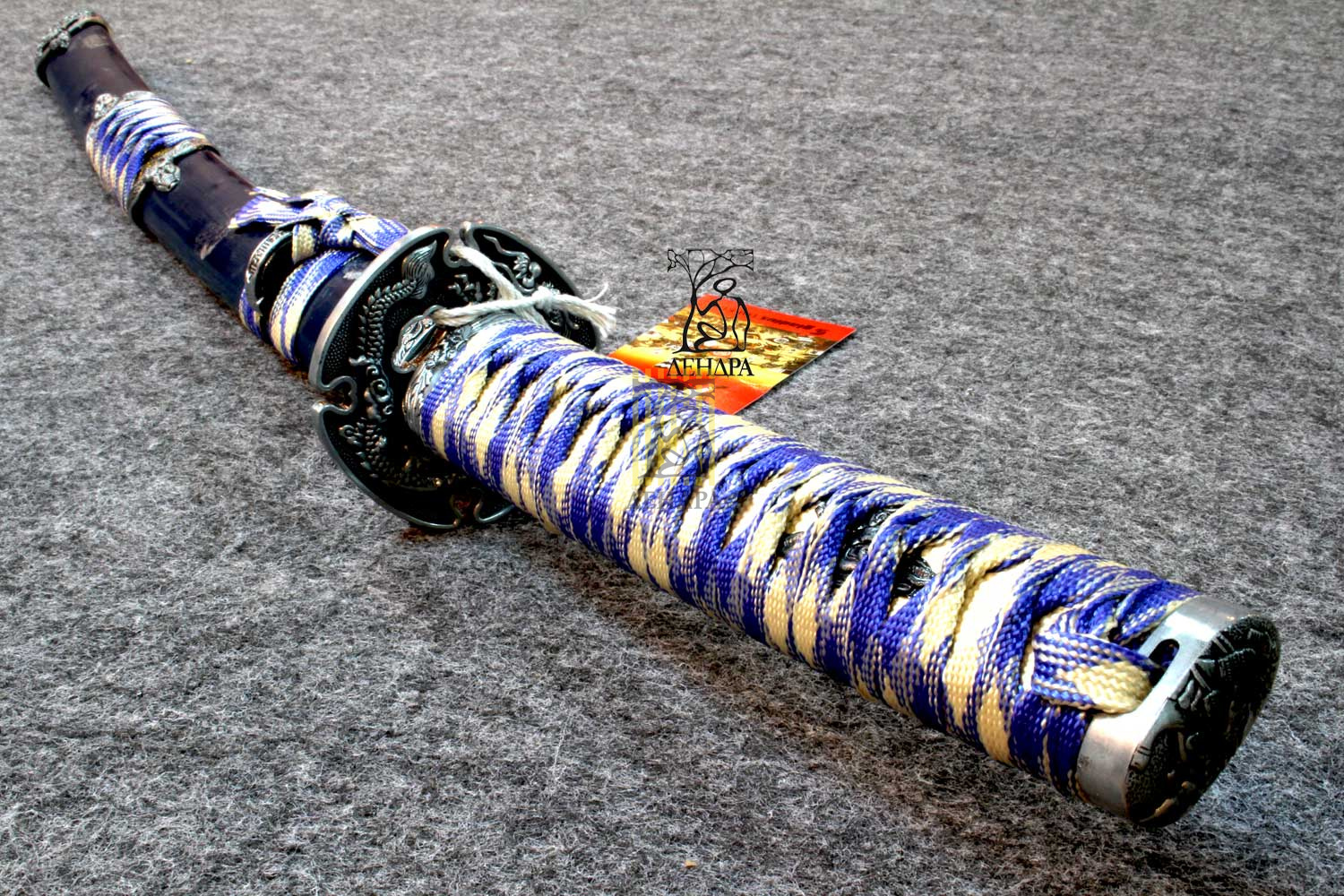 Вакидзаси, цвет серо-голубой, рукоять плетёная, ножны плетёные, латунь