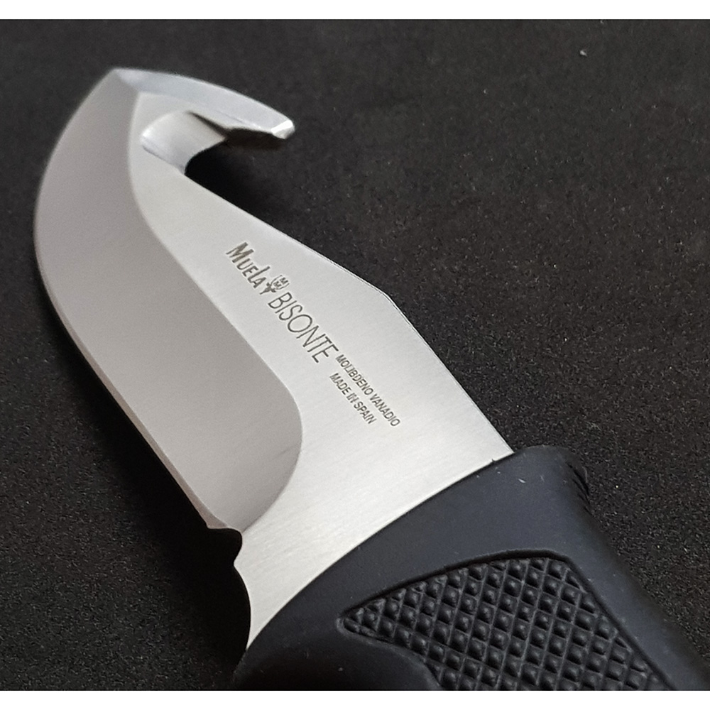 Нож-скиннер "BISONTE", клинок 11 см крюк, рукоять черный пластик, ножны кожа