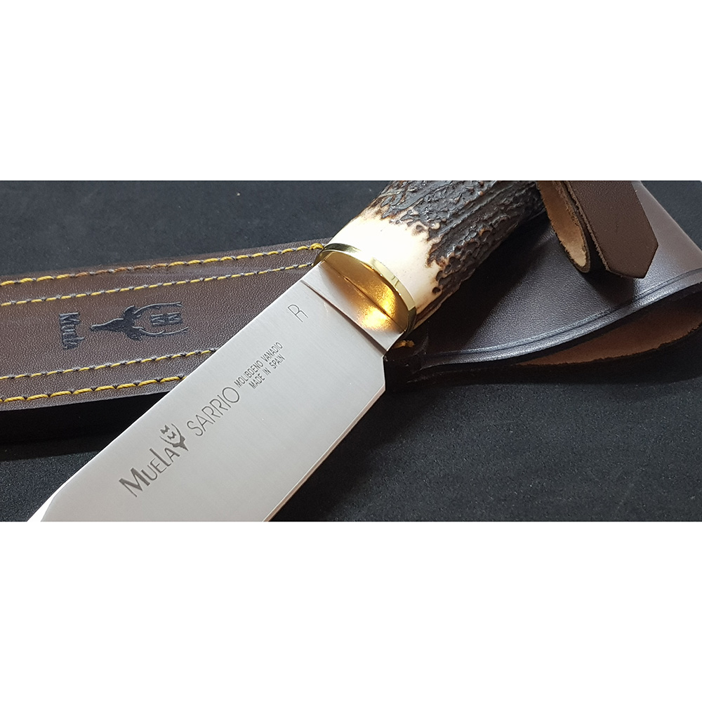 Нож "SARRIO" с фикс клинком длиной 19 см, рукоять рог оленя, ножны кожа