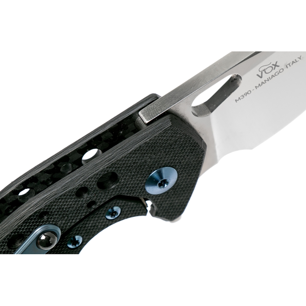 Нож складной карбон файбер, рукоять черная