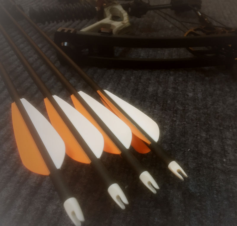 Лук блочный, сила 60 Lbs, между осями 30", длина натяжения 19-31", с комплектом аксессуаров: 4 карбо