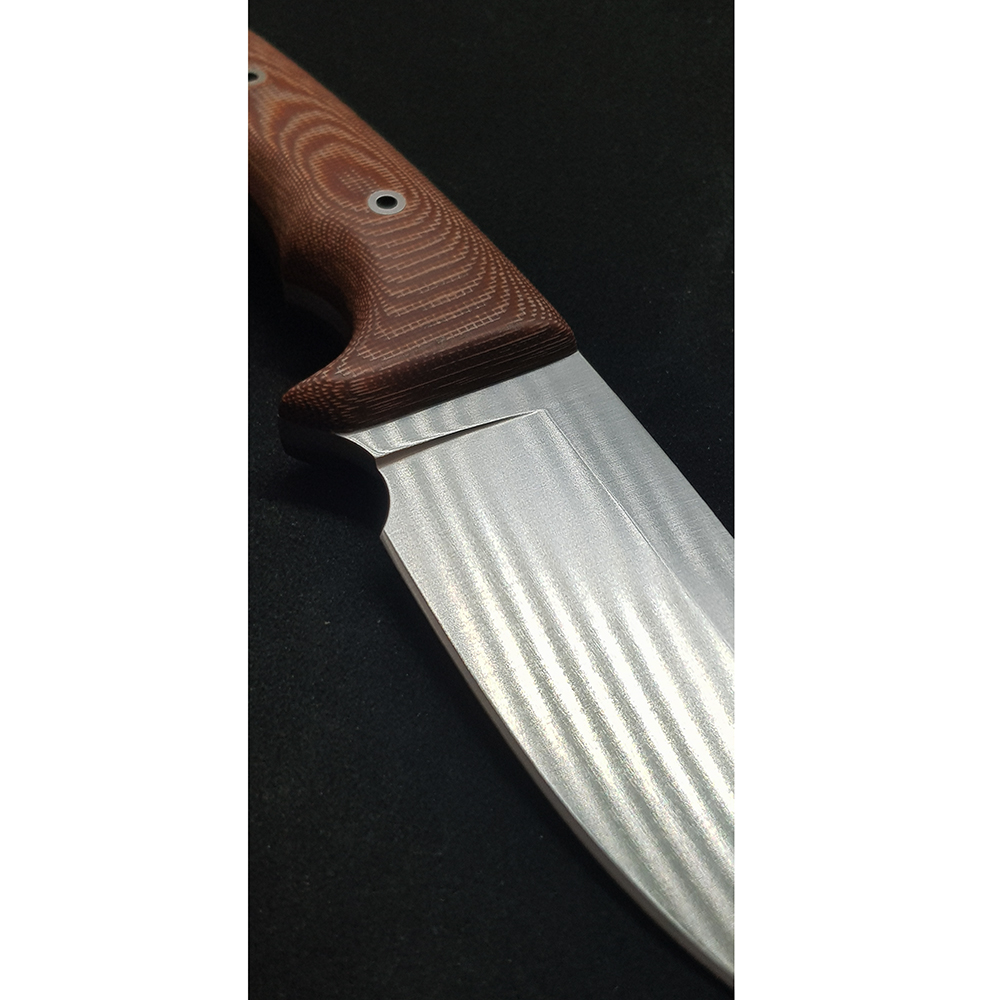 Нож "GAVILAN" с фикс клинком длиной 13 см, рукоять красная микарта, ножны кожа