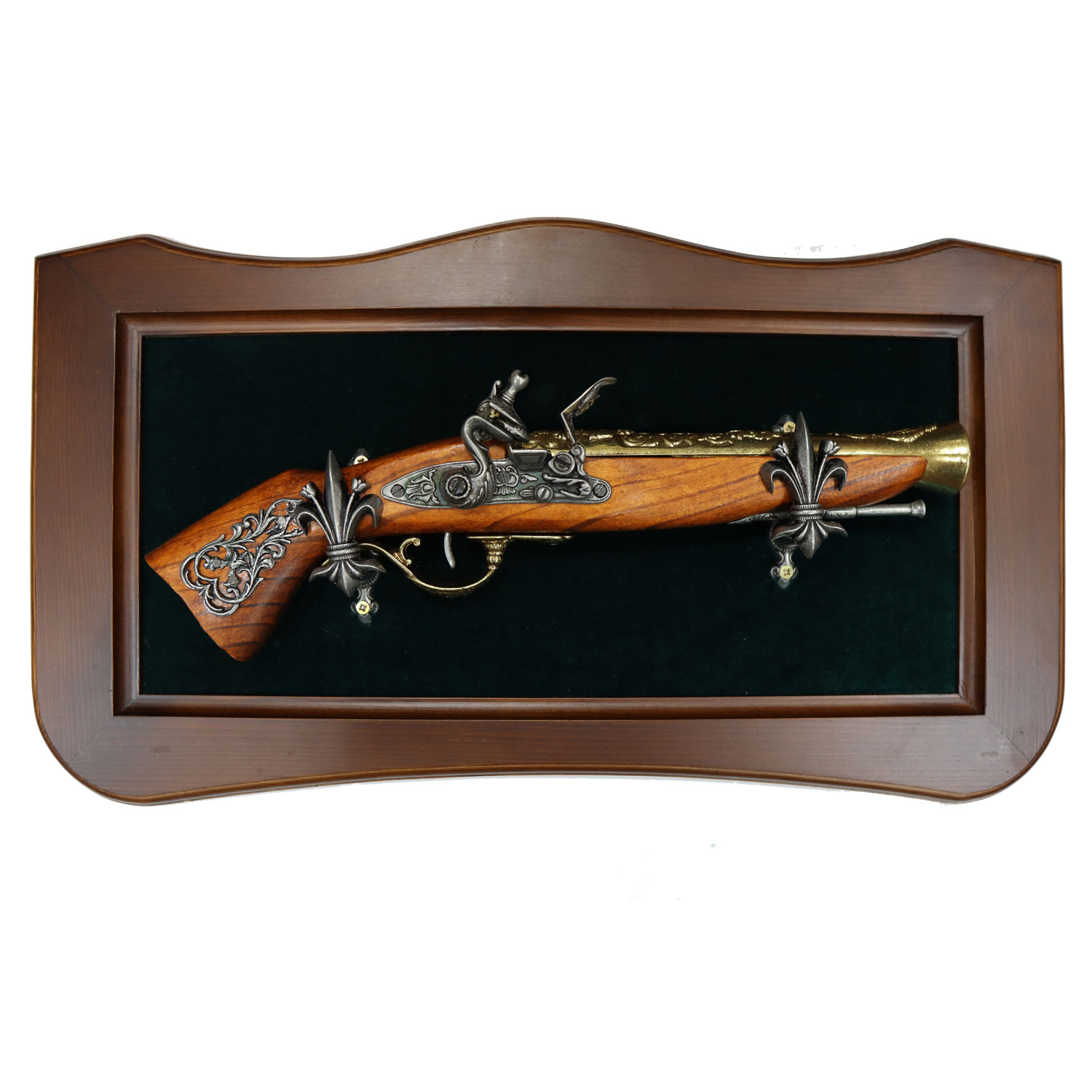 Мушкет кремневый, Австрия XVIII в., на бархатном панно. Интерьерная композиция.