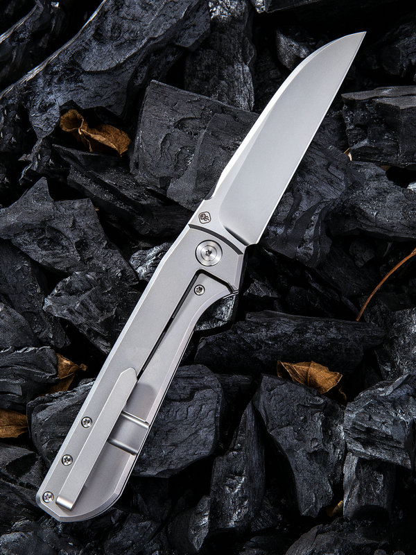 Нож складной  WASABI 813A, цвет светло-серый, сталь Bohler M390 , длина клинка 99 мм, рукоять титан,