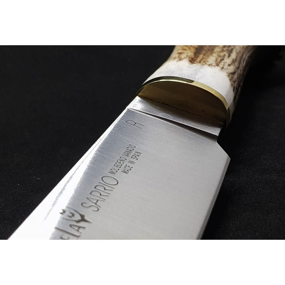 Нож "SARRIO" с фикс клинком длиной 19 см, рукоять рог оленя с кроной, ножны кожа