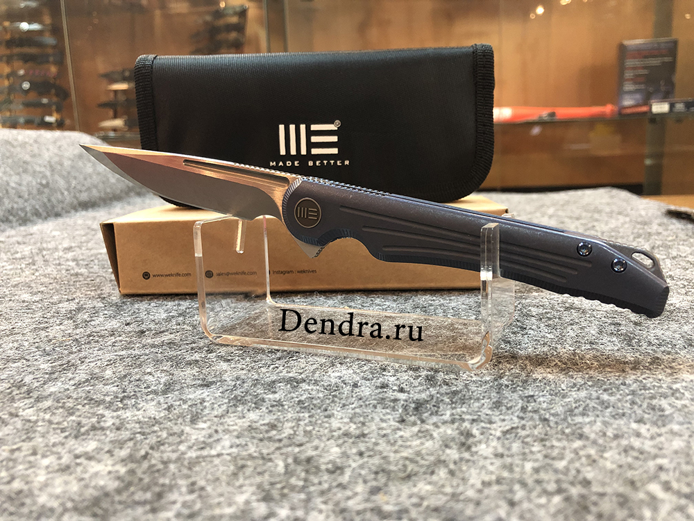 Нож складной, сталь CPM-S35VN, длина клинка 94,7 мм, рукоять титан, цвет синий, клипса, замок frame-