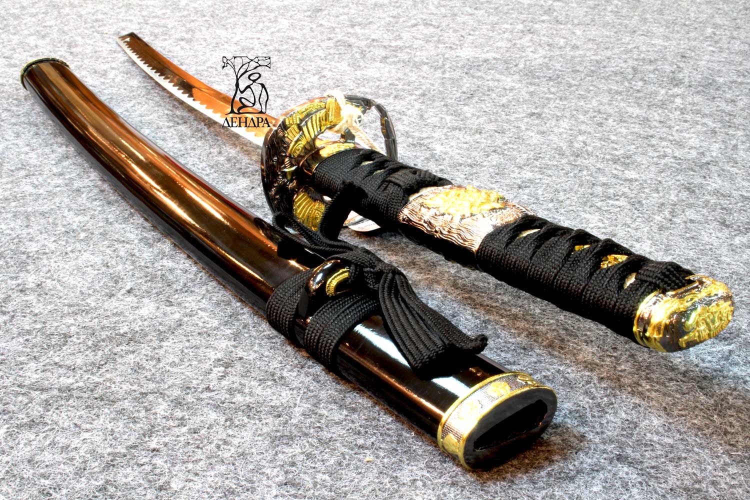 Вакидзаси, клинок 440 сталь, ножны деревянные черные, цуба латунь