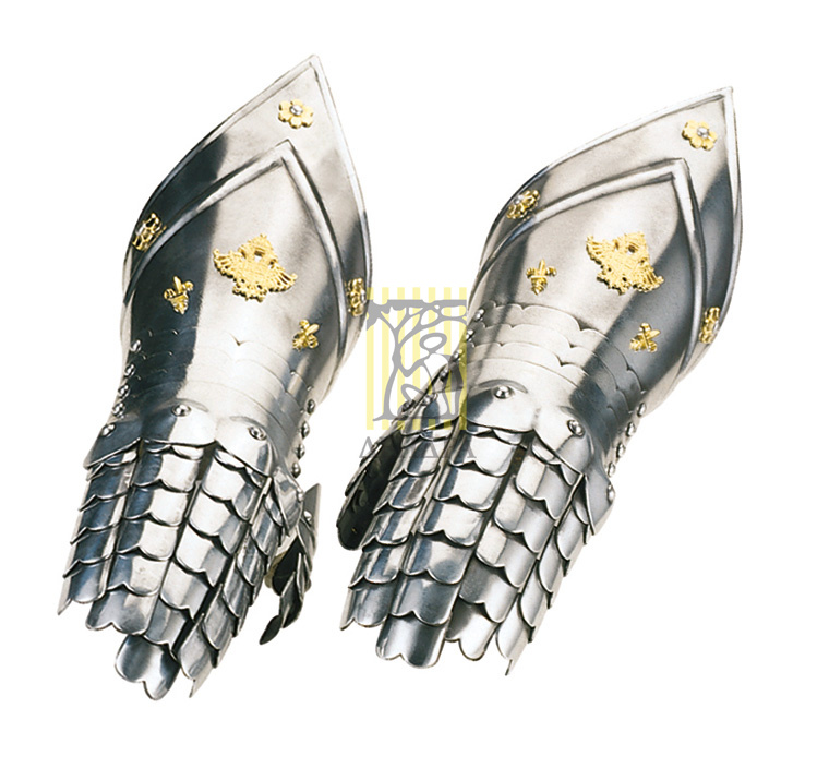 Перчатки рыцарские с золотыми декоративными накладками, длина 40 см