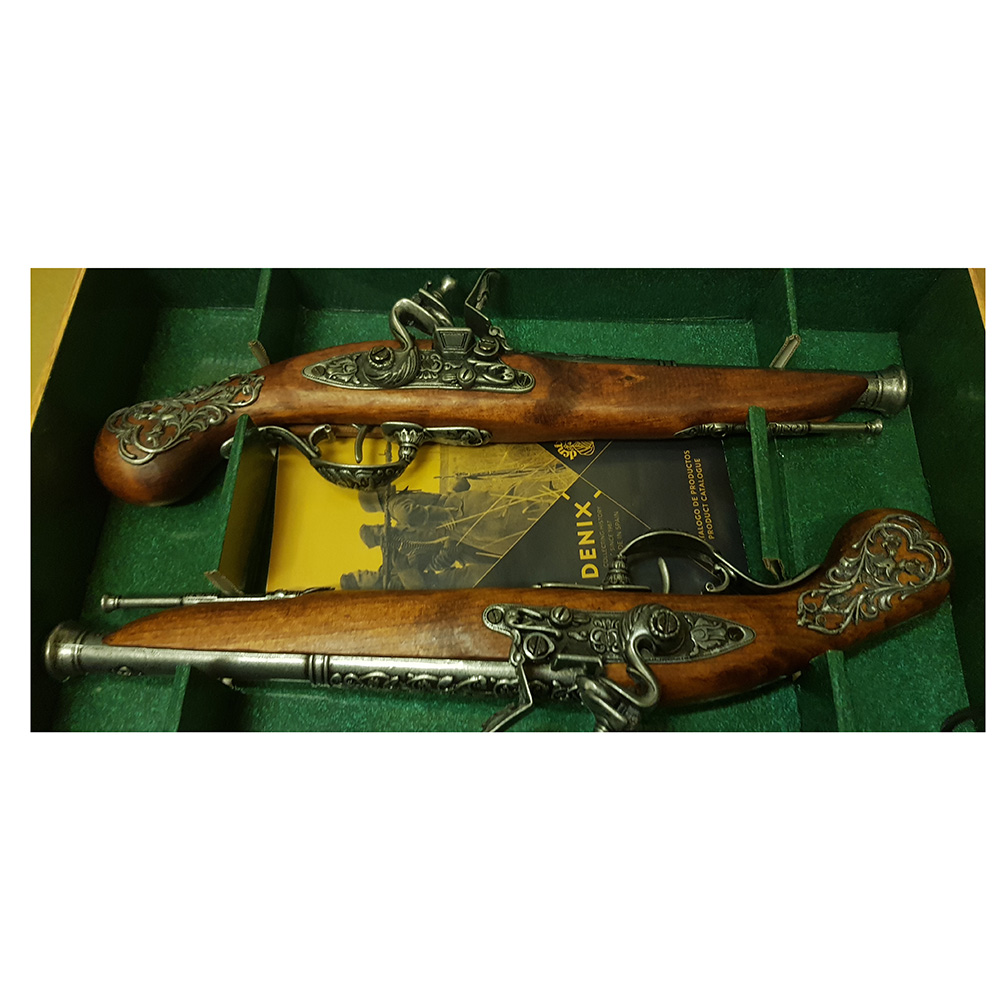 Пистолет кремн.Англия XVIIIв, сталь, 2 шт. в коробке