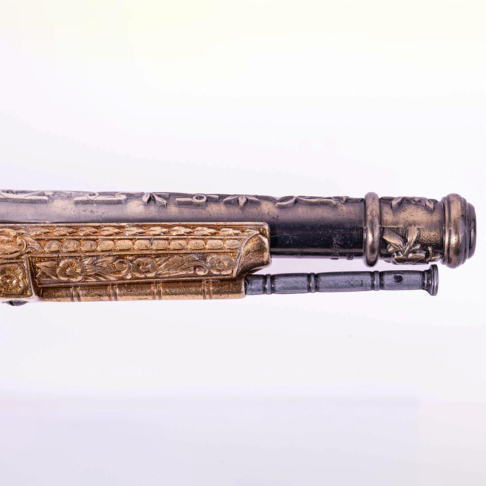 Пистолет кремневый, Шотландия, 1760 г., цвет золотистый