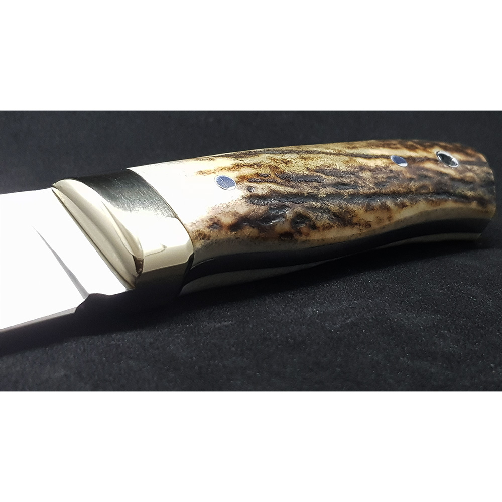 Нож "KODIAK" с фикс клинком длиной 10 см, рукоять рог оленя, ножны кожа