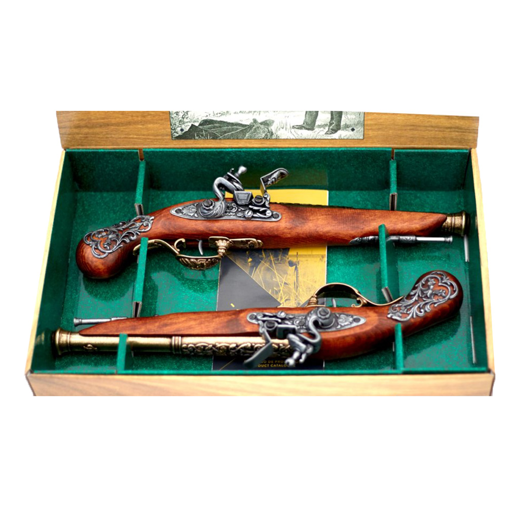 Пистолет кремн.Англия XVIIIв, латунь, 2 шт. в коробке