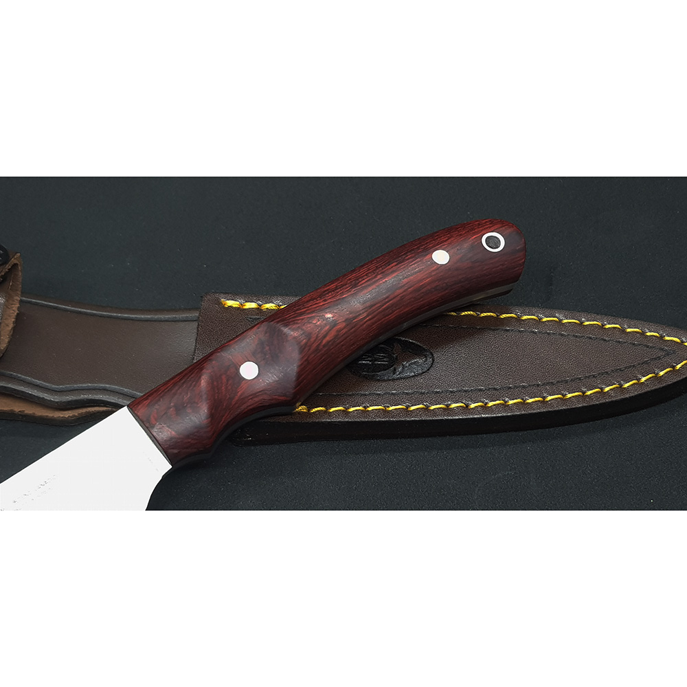 Нож "CRIOLLO" с фикс клинком длиной 17 см, рукоять красная микарта, ножны кожа