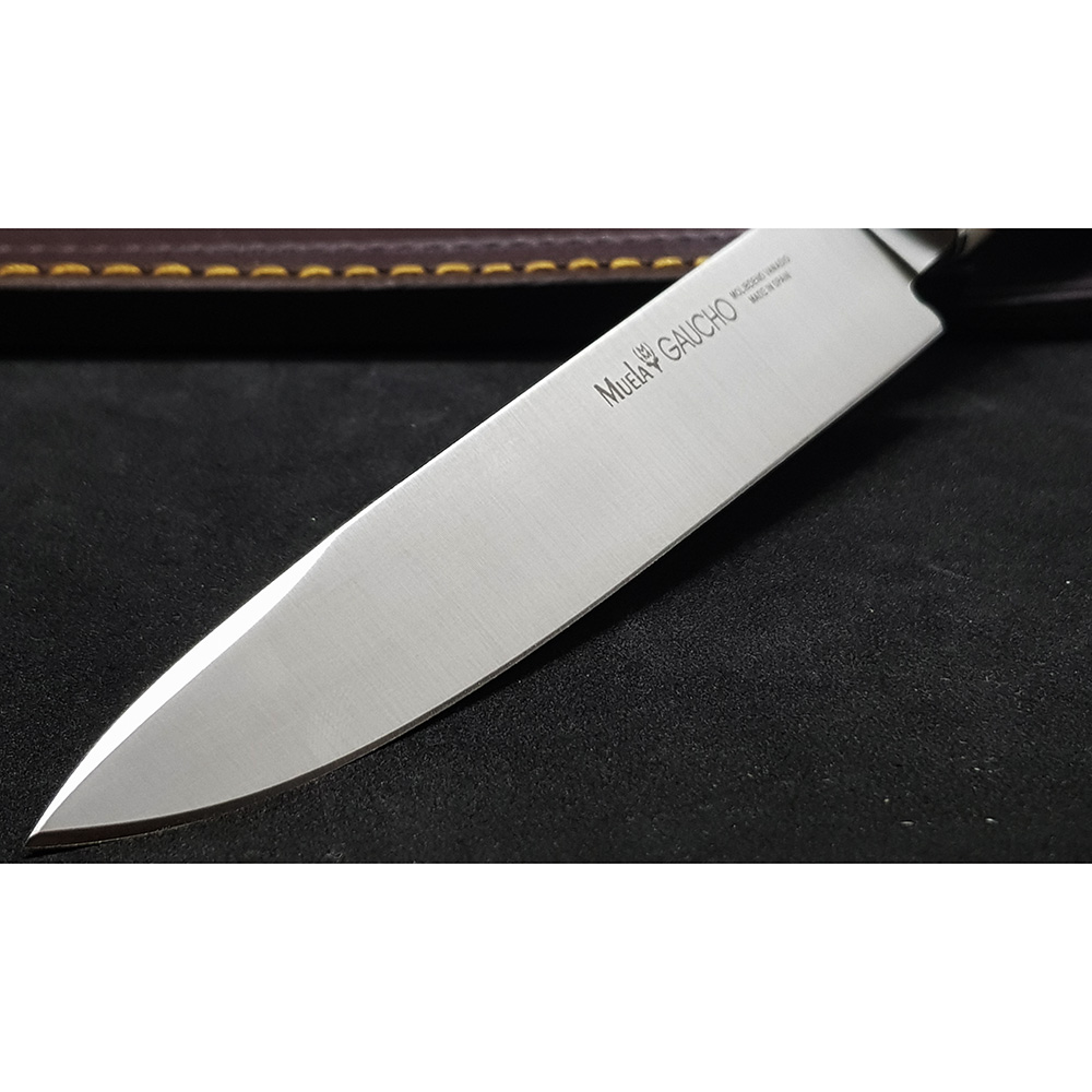 Нож "GAUCHO" с фикс клинком длиной 16 см, рукоять рог оленя, ножны кожа