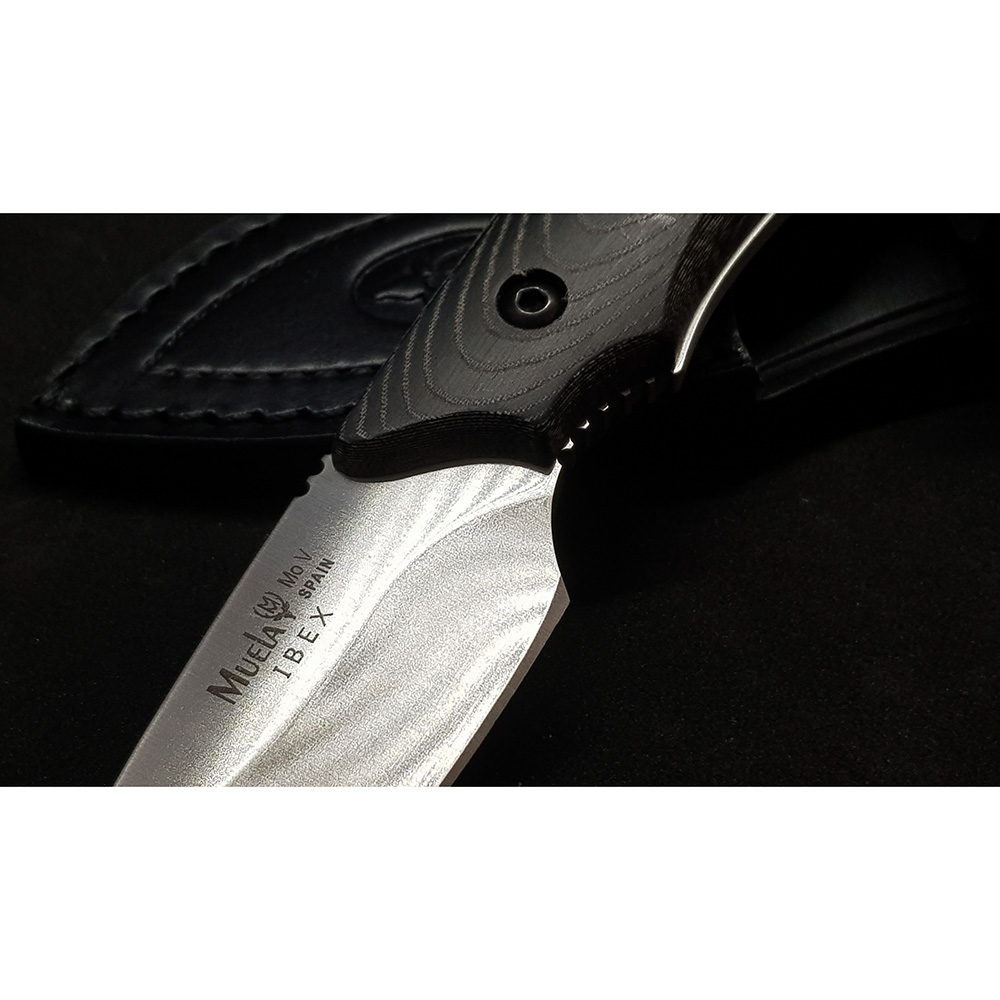 Нож-скиннер "IBEX", клинок 7,5 см, рукоять красная микарта, ножны кожа