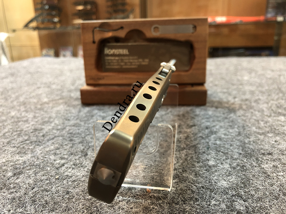 Нож "SR-1" складной, фиксатор "Roto Block", сталь Sleipner, твердость 61 HRC, рукоять титан, цвет се