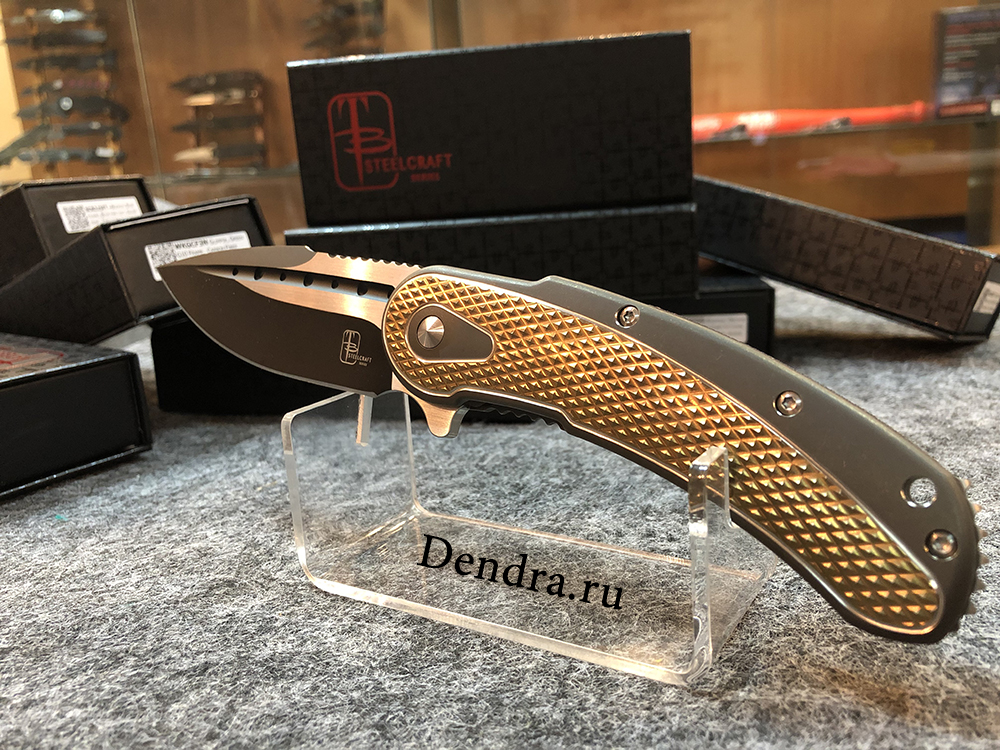 Нож Bodega, сталь CPM-S35VN, длина клинка 3.875″, покрытие клинка DLC/сатин, рукоять титан, золото с