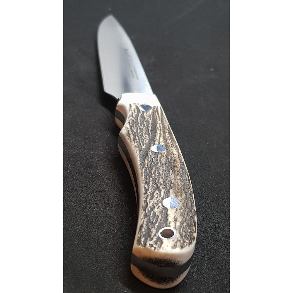 Нож "CRIOLLO" с фикс клинком длиной 14 см, рукоять рог оленя, ножны кожа