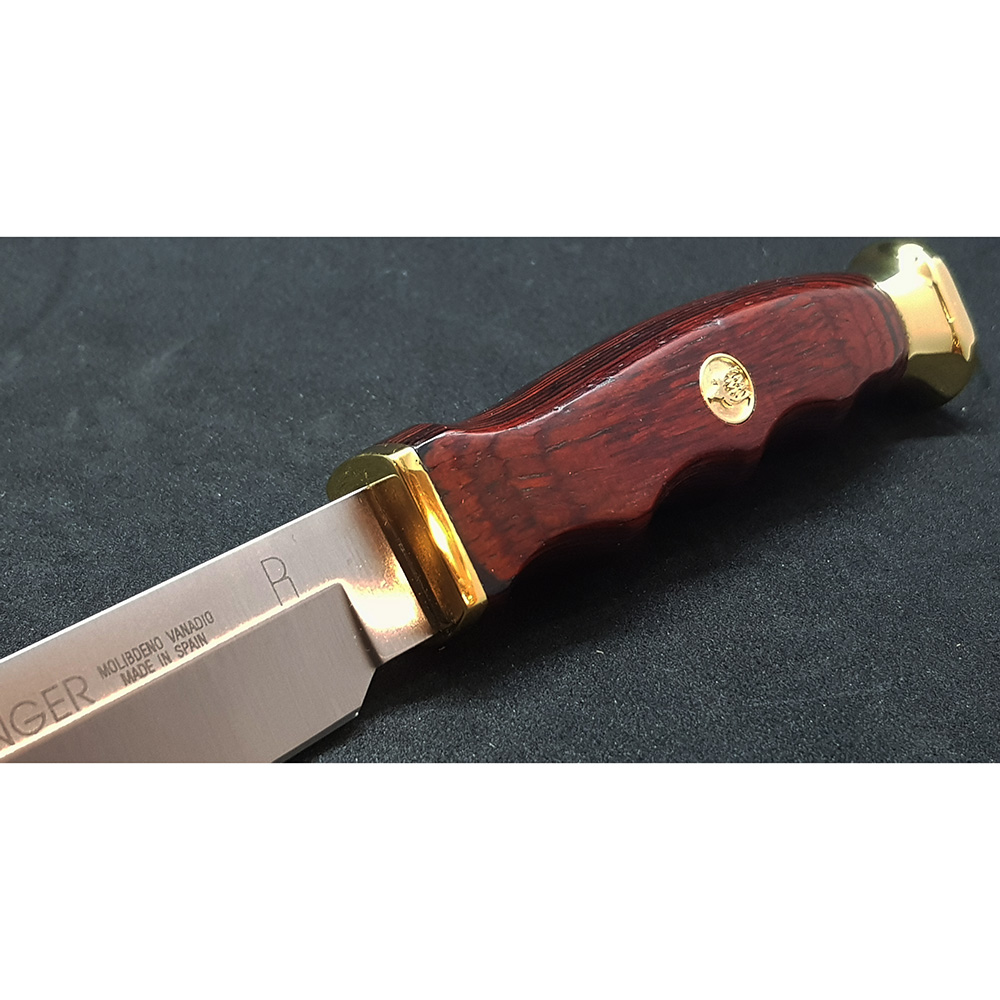 Нож "RANGER" с фикс клинком длиной 12 см, рукоять красная микарта, ножны кожа