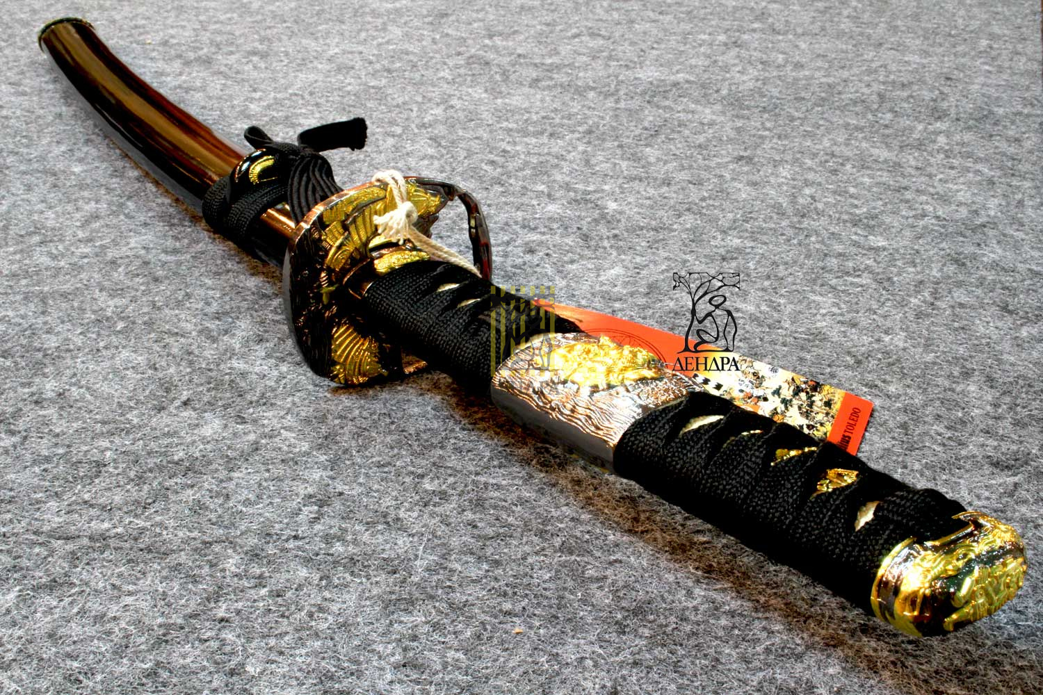 Вакидзаси, клинок 440 сталь, ножны деревянные черные, цуба латунь