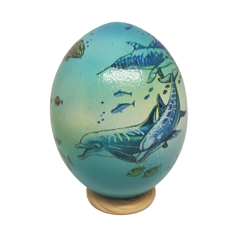 Яйцо страусиное с дельфинами
