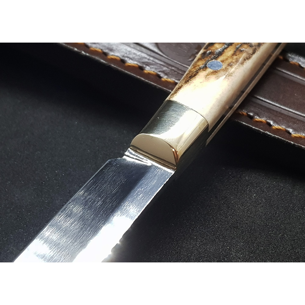 Нож "MA" с фикс клинком длиной 10 см, рукоять рог оленя, ножны кожа